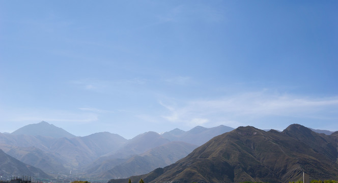 西藏拉萨山脉天空群山风景摄影