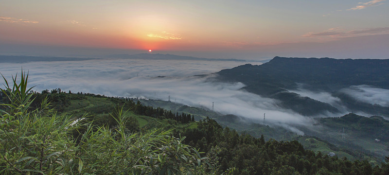 宜宾横江古镇高山沟壑晨雾缭绕