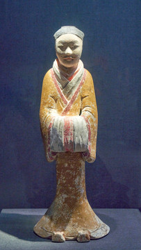 汉代塑衣式男侍从俑