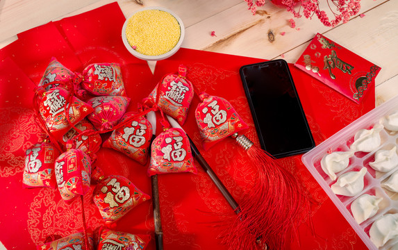 福袋毛笔手机饺子春节用品