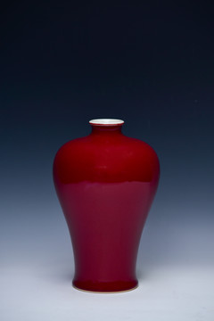 景德镇朱红陶瓷瓶
