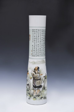景德镇古人长形陶瓷瓶
