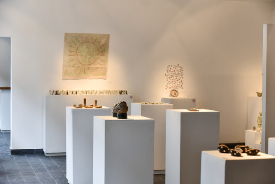 现代陶瓷展览