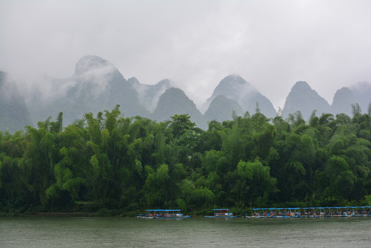 烟雨漓江