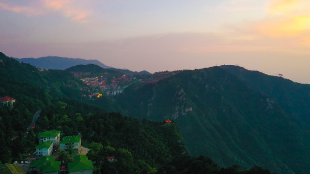 秀峰山水风光