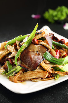 脆笋炒腊肉