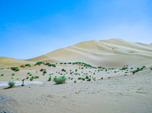 新疆吐鲁番库木塔格沙漠景区
