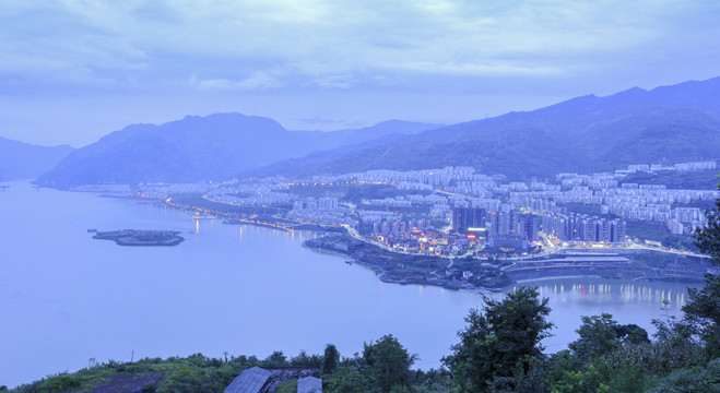 云南昭通绥江城市夜景