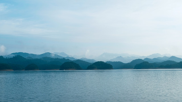 湖光山色