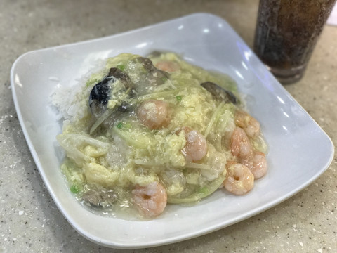 茶餐厅滑蛋虾仁盖饭