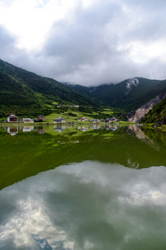 香格里拉纳帕海