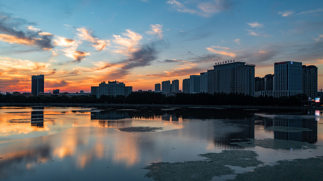 晚霞夕照