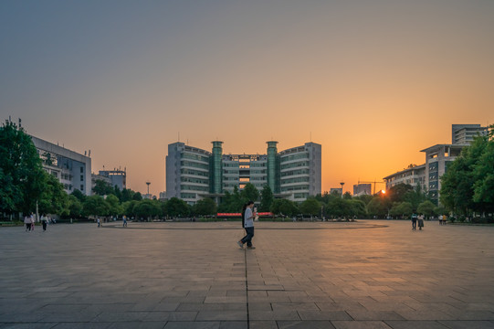 中南林业科技大学