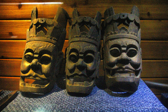 苗族木刻面具