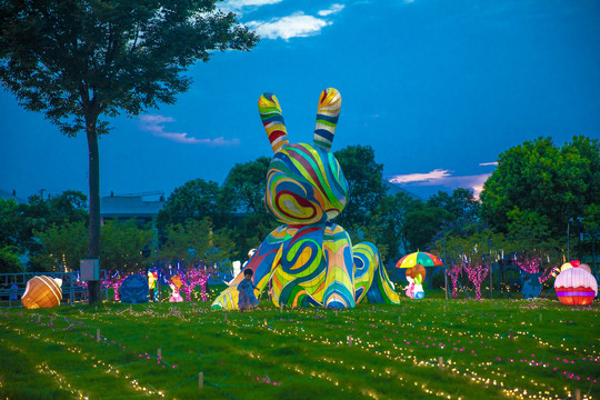 梦幻灯彩灯展夜景