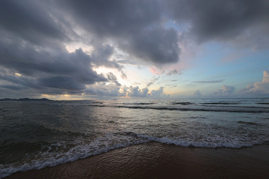 海边日出