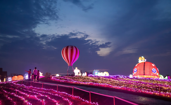 梦幻灯彩灯展夜景