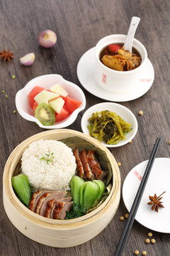 港式烧鸭笼仔饭