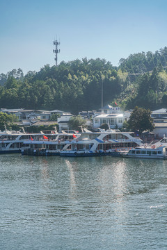 邮轮船游客船旅游码头湖交通