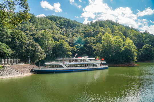 邮轮船游客船旅游码头湖交通