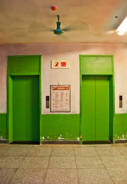 旧电梯