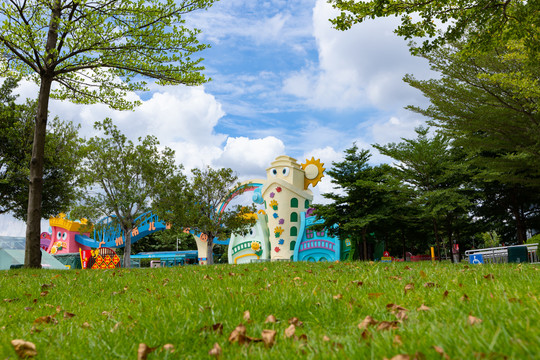 草地与广州市儿童公园