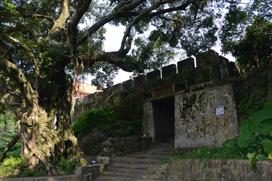 南澳雄镇关