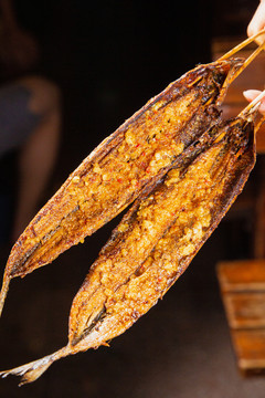 串烤秋刀鱼
