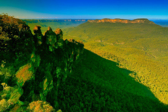 崇山峻岭与山景