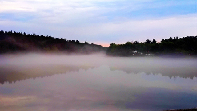 湖中迷雾