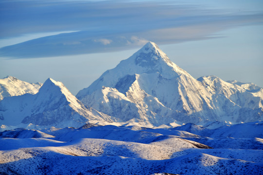 贡嘎山