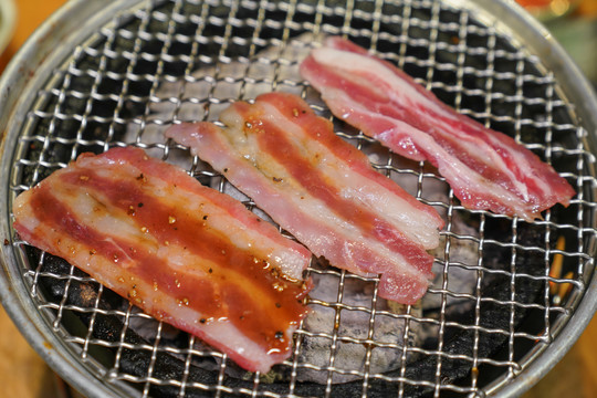 烧烤炭烤烤肉美食肥牛