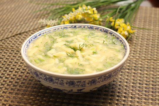 茴香炖土豆条