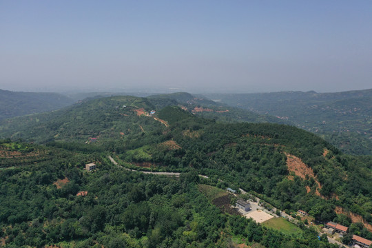 航拍洪庆山秦岭骊山