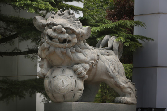 北京渔业大厦外的石狮子