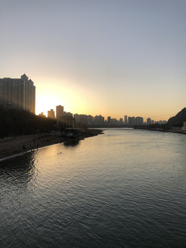 黄河桥上的日出