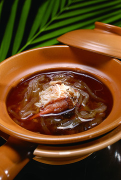 砂锅蟹肉翅