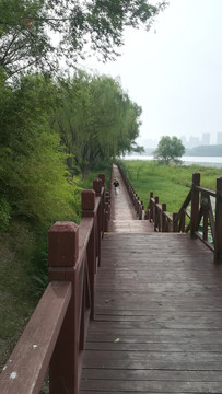 三门峡天鹅湖湿地公园廊桥