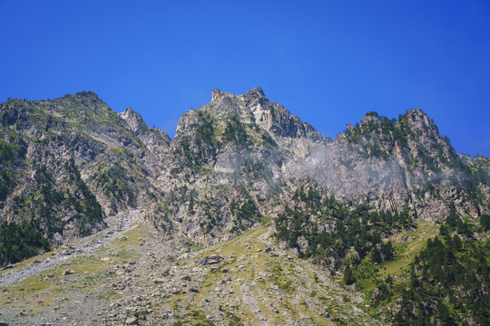 法国比利牛斯山脉自然风景