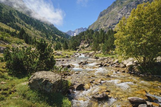 法国比利牛斯山脉自然风景
