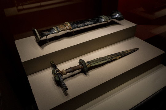 韩国三国时代漆鞘青铜剑