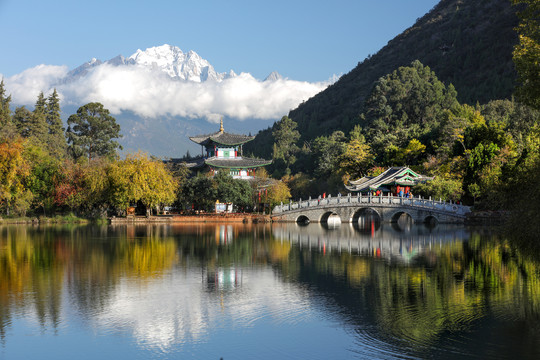 丽江古城黑龙潭公园