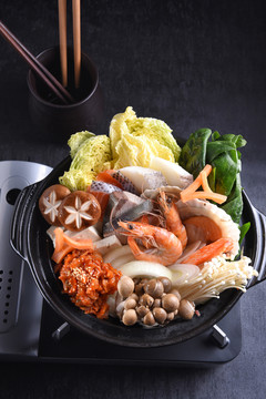 海鲜泡菜寿喜锅
