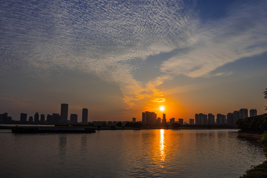 大运河日出