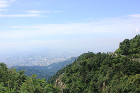 泰山俯瞰