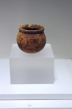 古罗马陶罐
