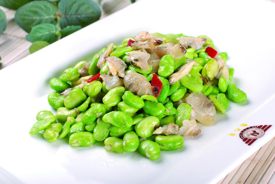 青豆瓣烩蛤蜊肉