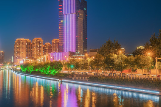 天津城市天际线和海河桥梁夜景