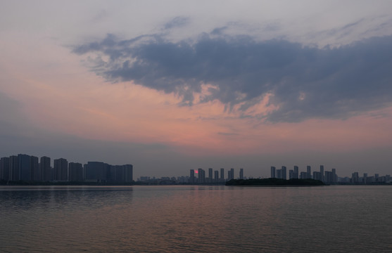 尹山湖日出