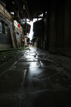 雨后的青石板路